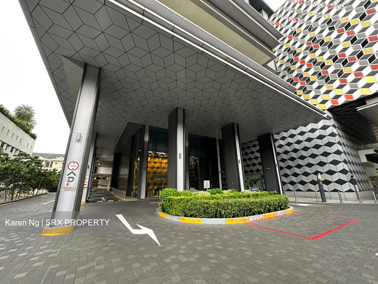 Centrium Square (D8), Office #635872881